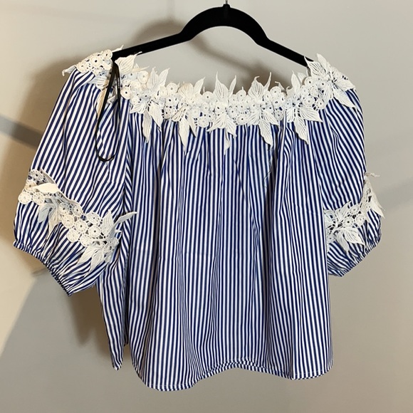 Forever 21 Striped Floral Off-Shoulder Top - Picture 7 of 8